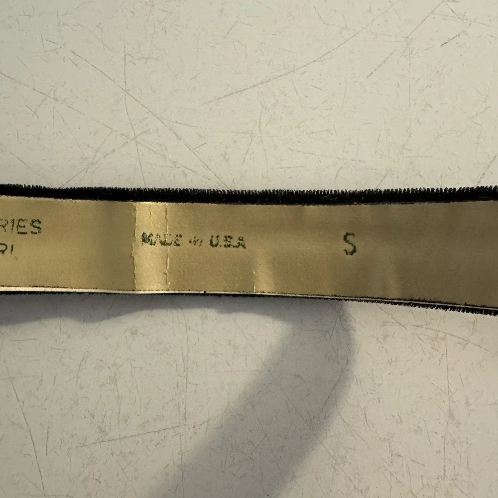 Vintage Belt black velvet with‎ large embellished Rhinestone buckle size S USA